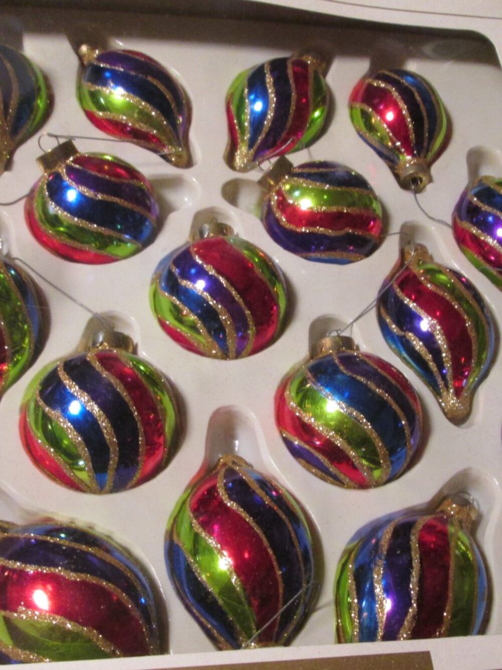 vtg 90s Dayton Hudson lot of 18 blown glass glitter teardrop round ornaments - Picture 2 of 11